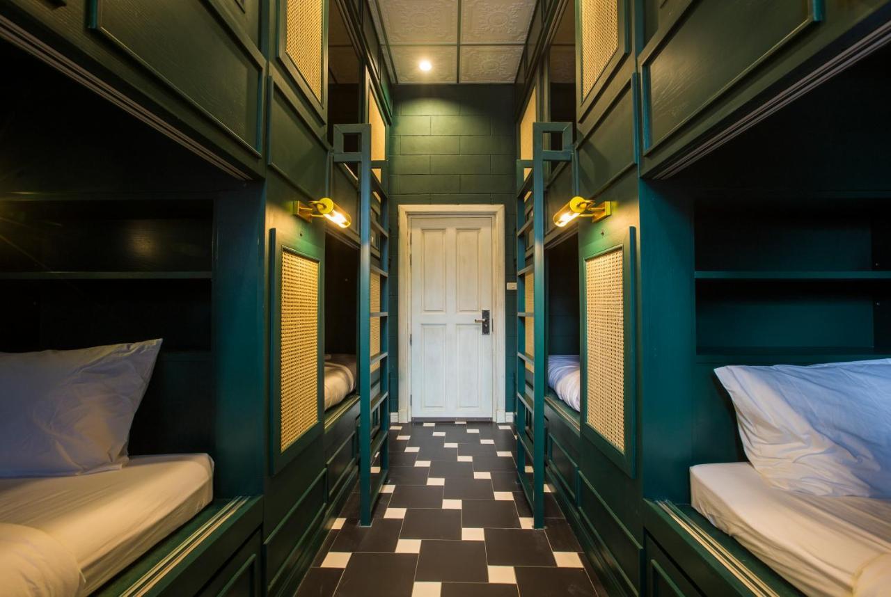 Azure Hostel Бангкок Экстерьер фото